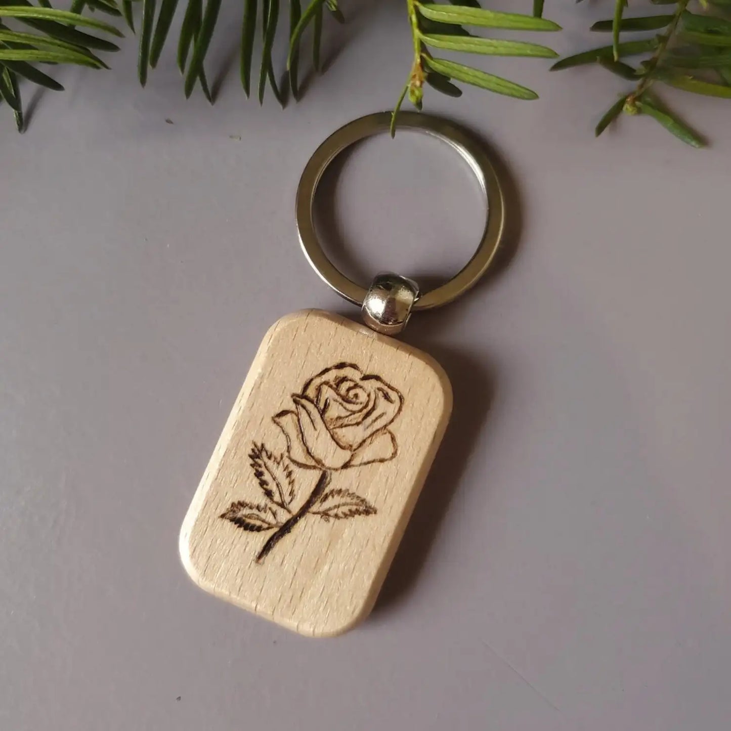 Lot de 12 porte-clés en bois à graver